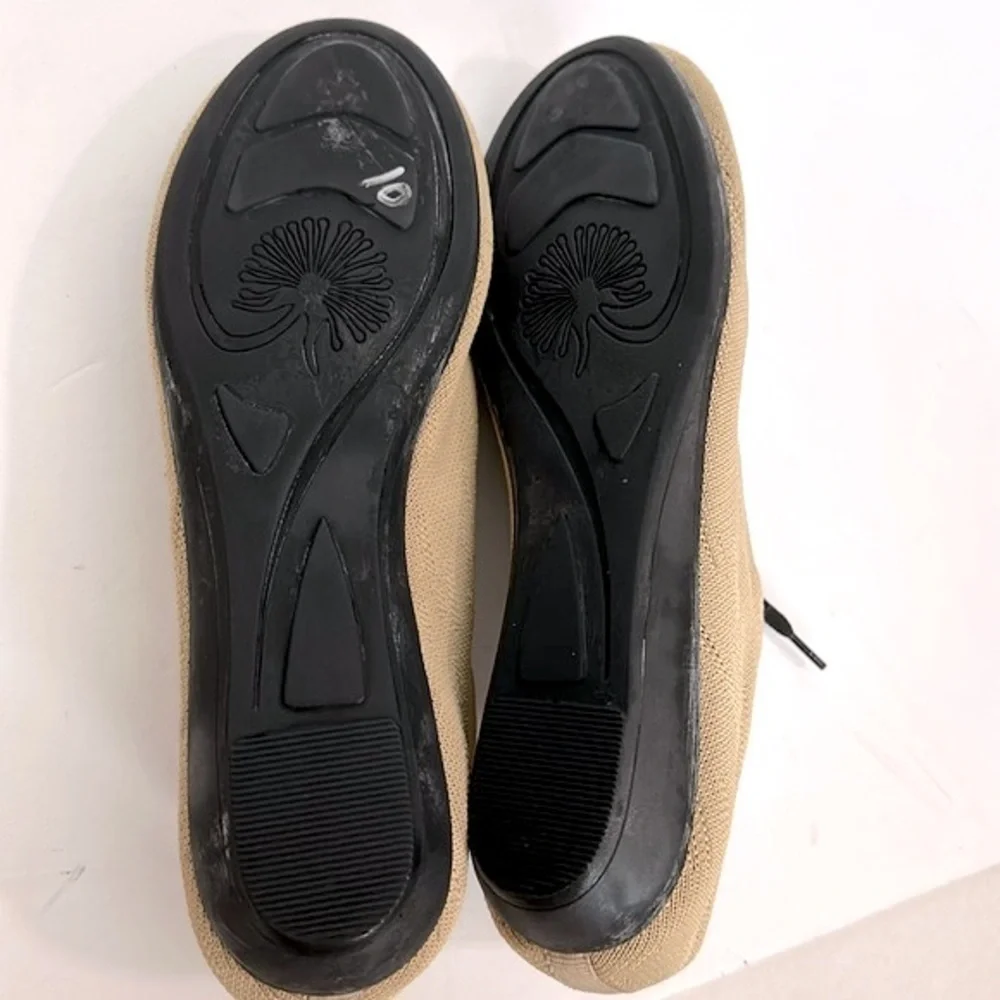 OTBT Wilna Sneaker in camel color Fabric Size 8.5